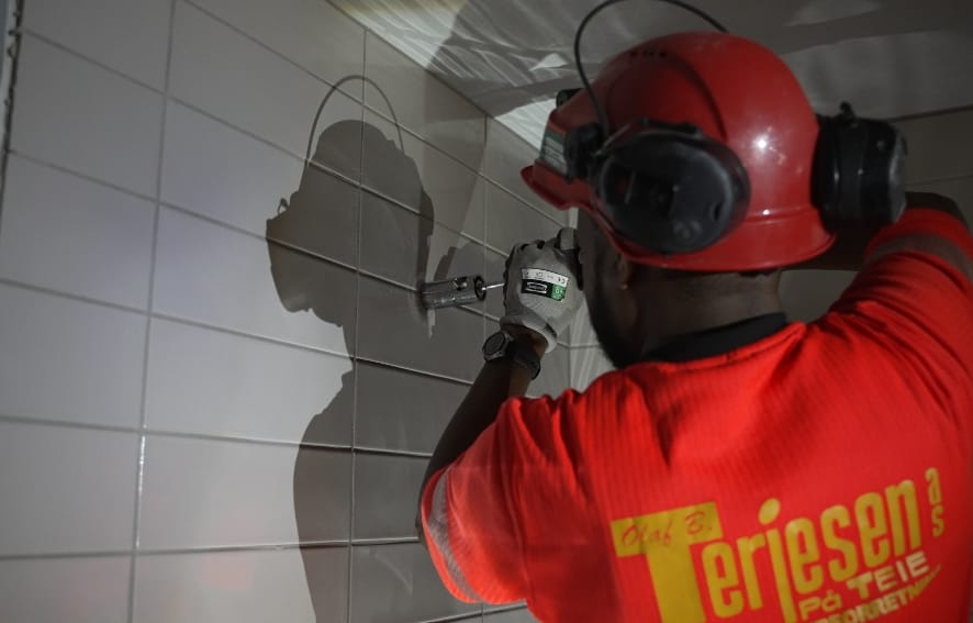 Rørteknisk installasjon og rehabilitering av rørsystemer i næringsbygg Rørteknisk installasjon og rehabilitering av rørsystemer i næringsbygg