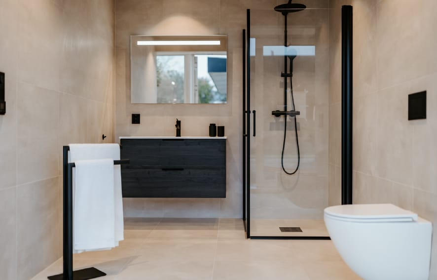 Terjesenbadet med komplett og ferdig montert bad i moderne og tidløst uttrykk